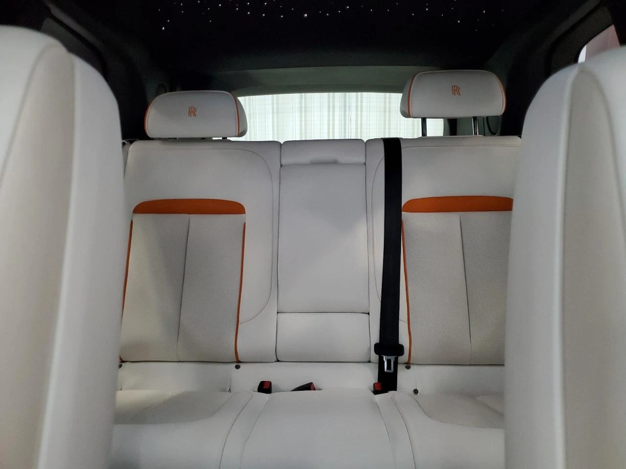 Rolls-Royce Cullinan, снимка 12 - Автомобили и джипове - 53863559