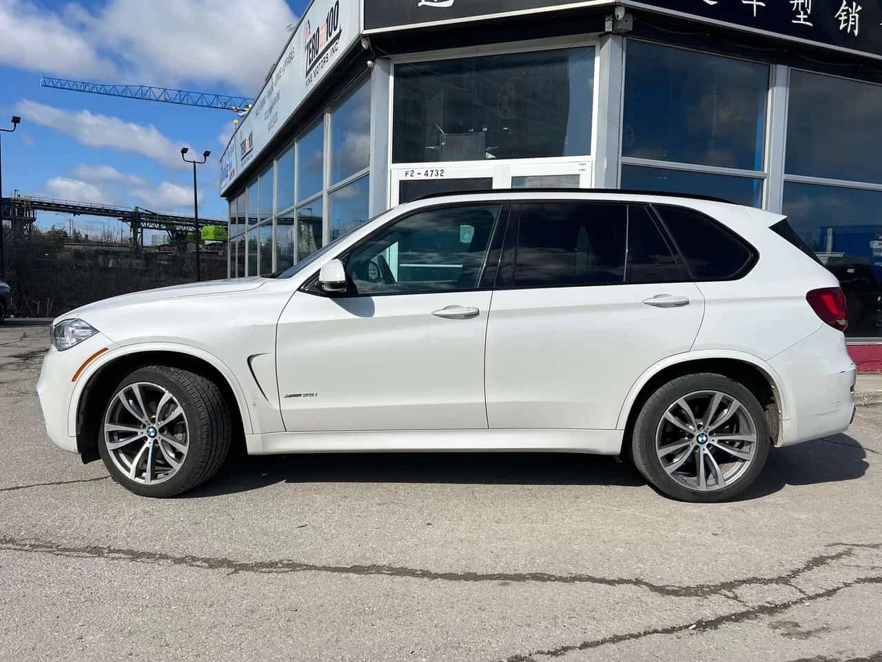 BMW X5 М ПАКЕТ/xDrive35i /CARFAХ/ПАНО/HEAD UP/HARMAN, снимка 3 - Автомобили и джипове - 54168373