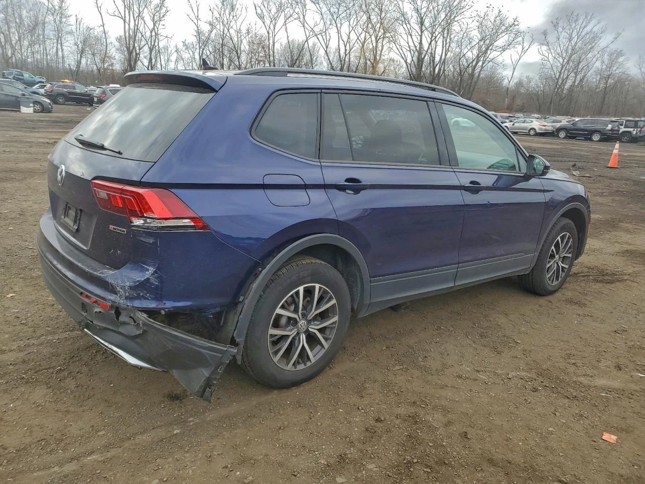 VW Tiguan 2l Volkswagen S* 4 MOTION, снимка 3 - Автомобили и джипове - 54197003