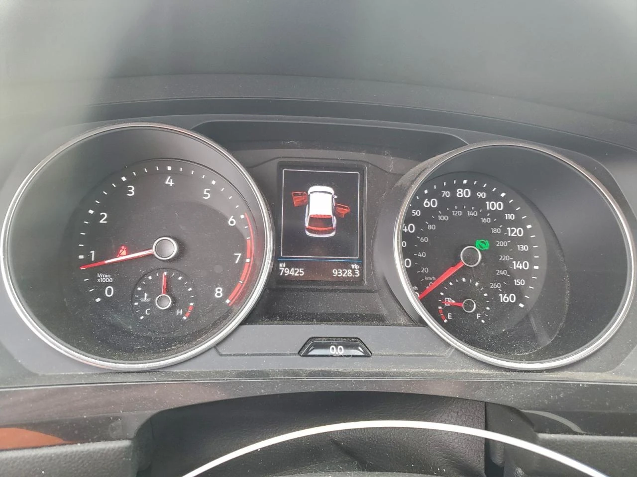 VW Tiguan 2l Volkswagen S* 4 MOTION, снимка 9 - Автомобили и джипове - 54197003