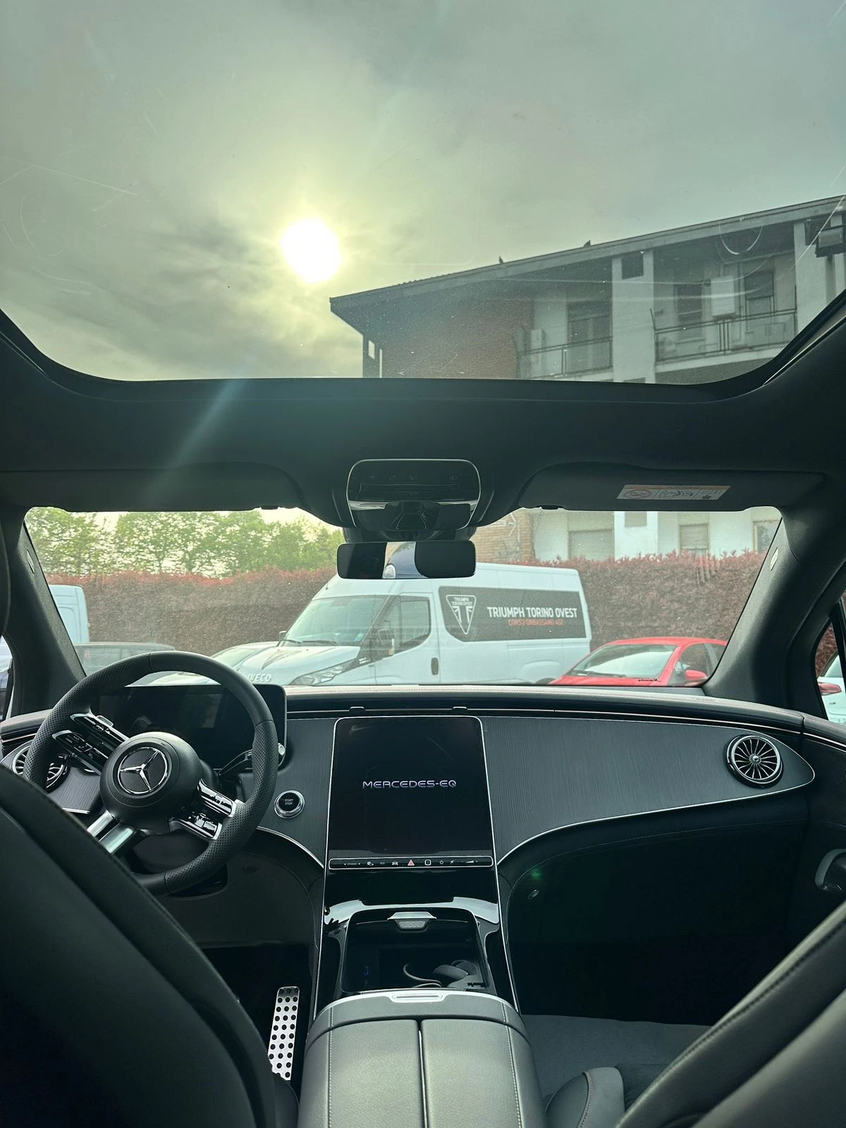 Mercedes-Benz EQE 350 AMG-Line/ PANO/CAMERA/ , снимка 7 - Автомобили и джипове - 54206111