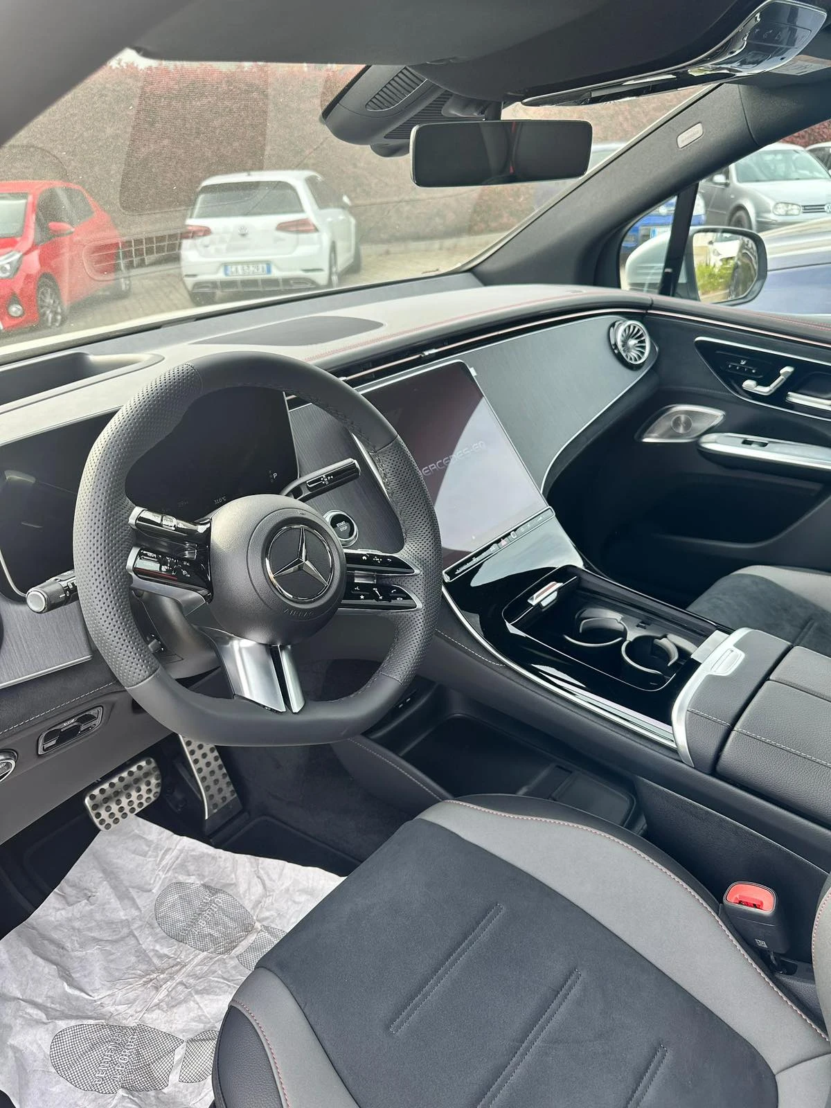 Mercedes-Benz EQE 350 AMG-Line/ PANO/CAMERA/ , снимка 5 - Автомобили и джипове - 54206111