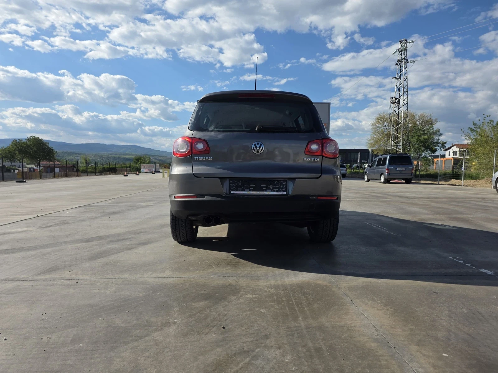 VW Tiguan 2.0 TDI - 4motion, снимка 6 - Автомобили и джипове - 54422340