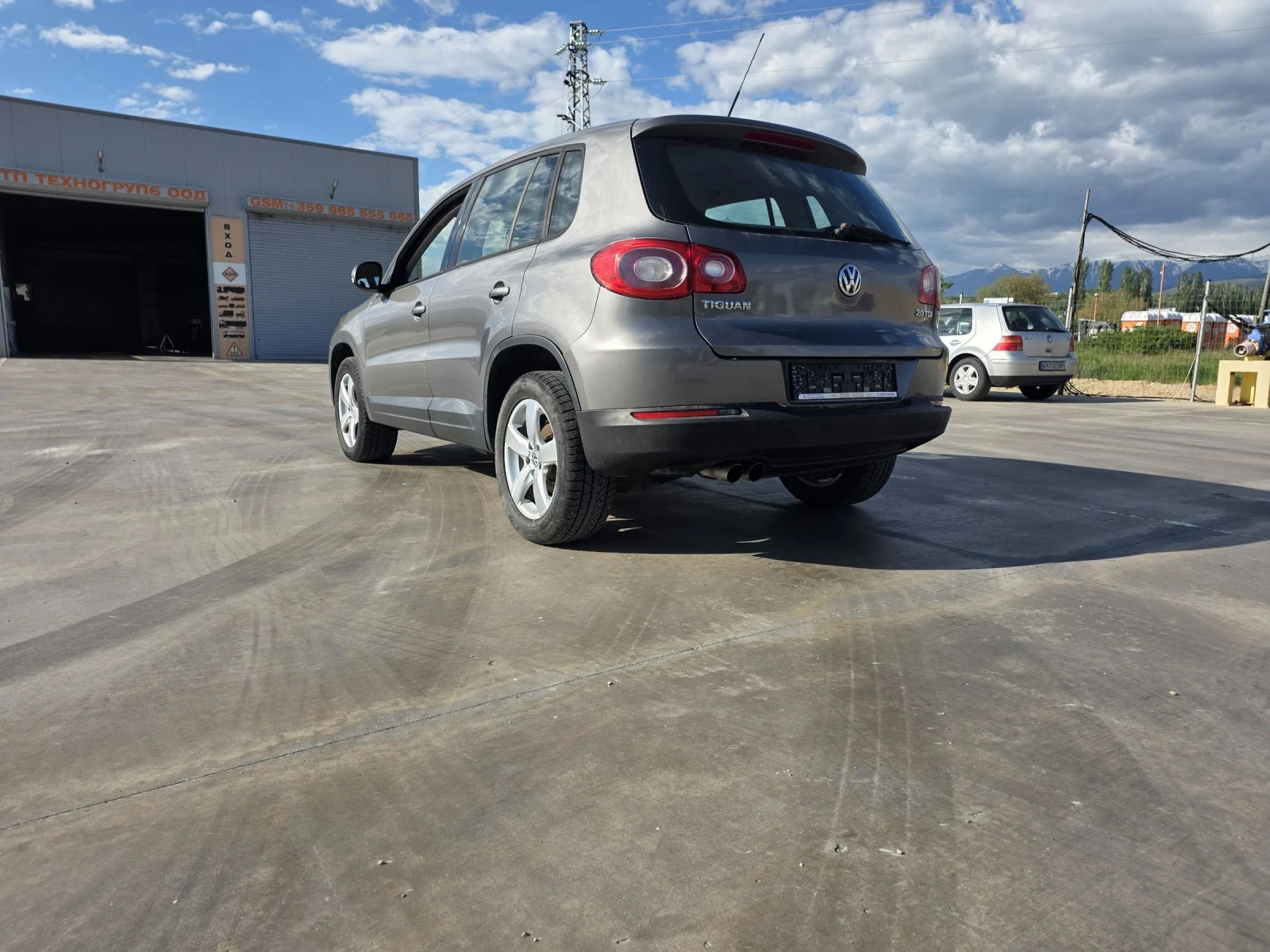 VW Tiguan 2.0 TDI - 4motion, снимка 4 - Автомобили и джипове - 54422340