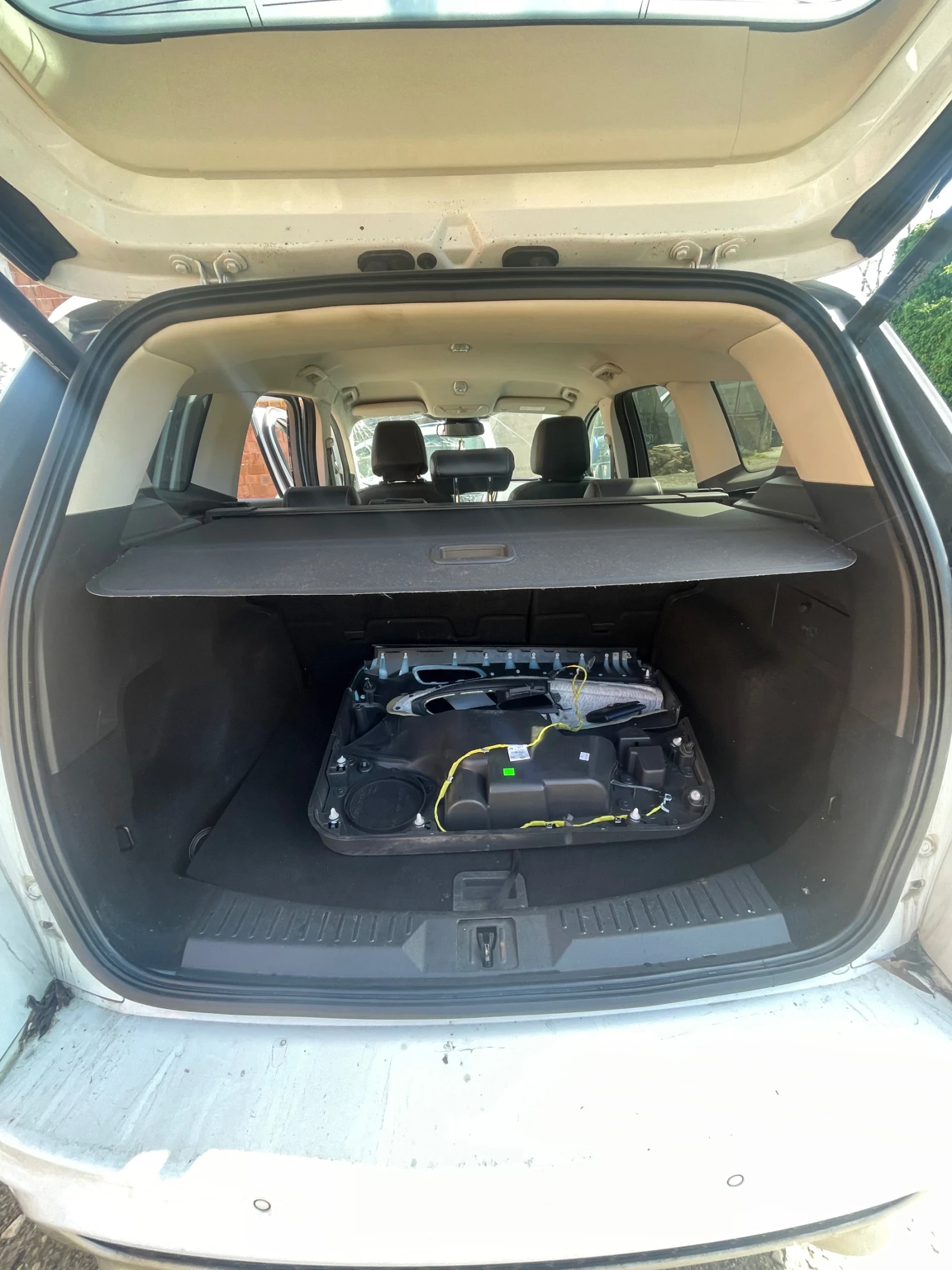 Ford Kuga 2.0 TDCI, снимка 3 - Автомобили и джипове - 54648316