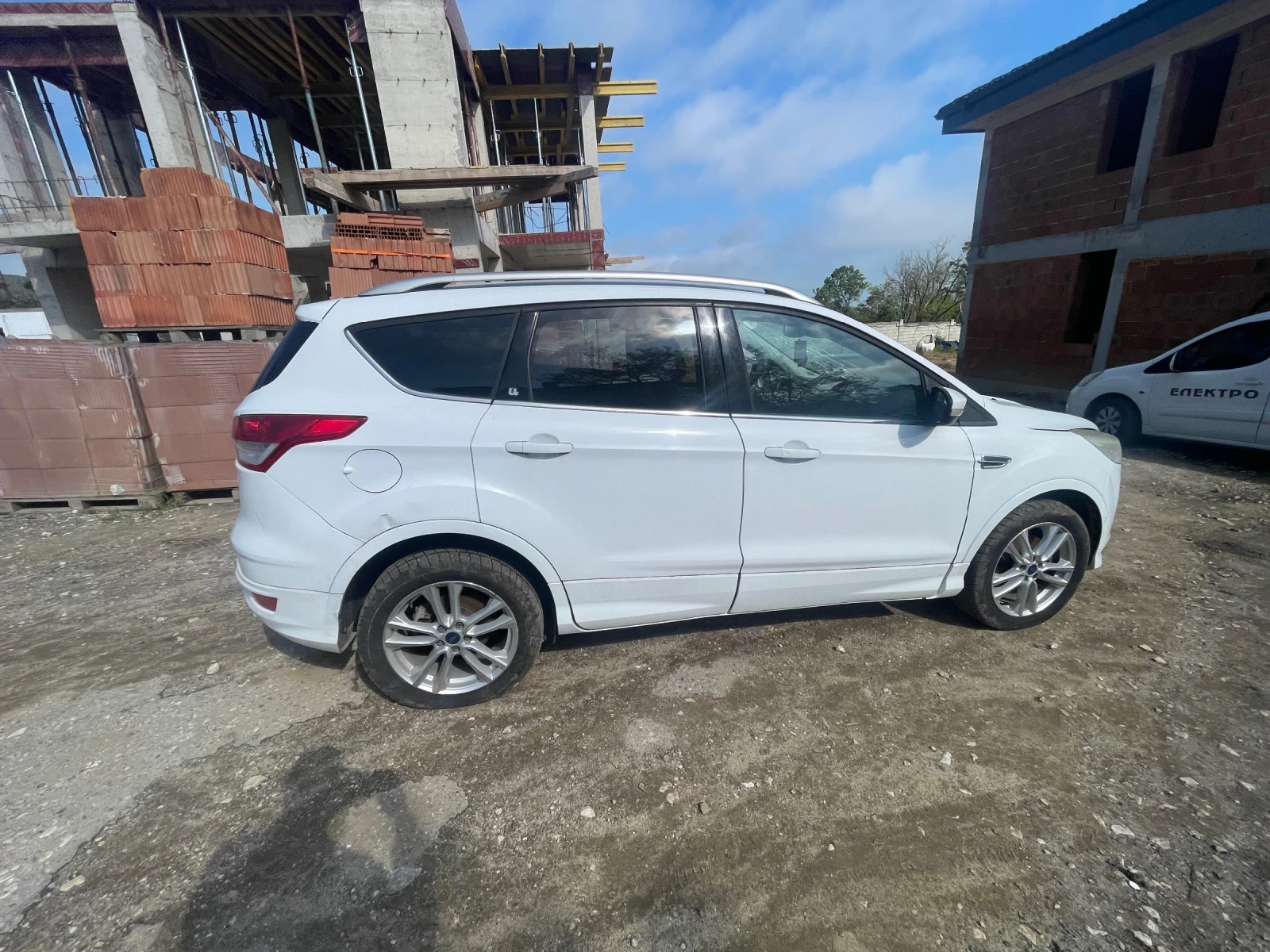 Ford Kuga 2.0 TDCI, снимка 2 - Автомобили и джипове - 54648316