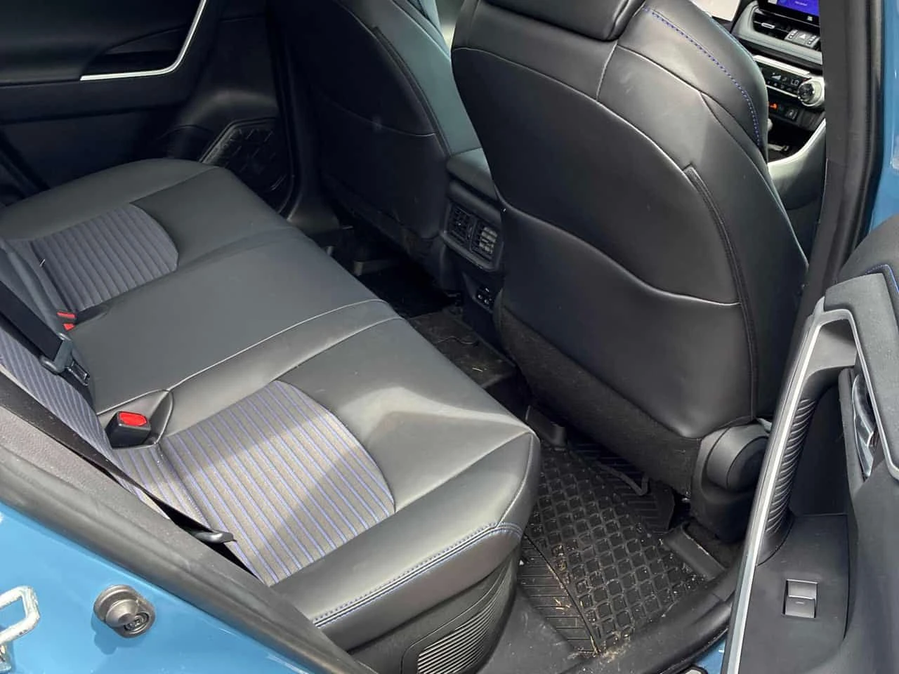 Toyota Rav4 * Hybrid XSE * CARFAX * ПАНО * KEYLESS * КЛИПОВЕ, снимка 13 - Автомобили и джипове - 54873089