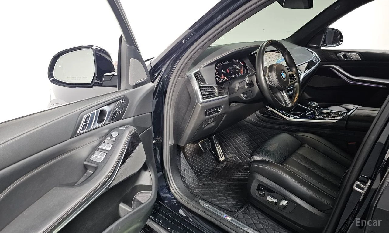 BMW X7 ЛАЗЕРИ * ОБДУХВАНЕ * ДИСТРОНИК * H/K * , снимка 13 - Автомобили и джипове - 55060280