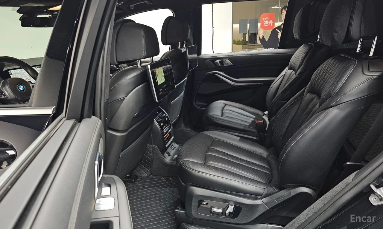 BMW X7 ЛАЗЕРИ * ОБДУХВАНЕ * ДИСТРОНИК * H/K * , снимка 14 - Автомобили и джипове - 55060280