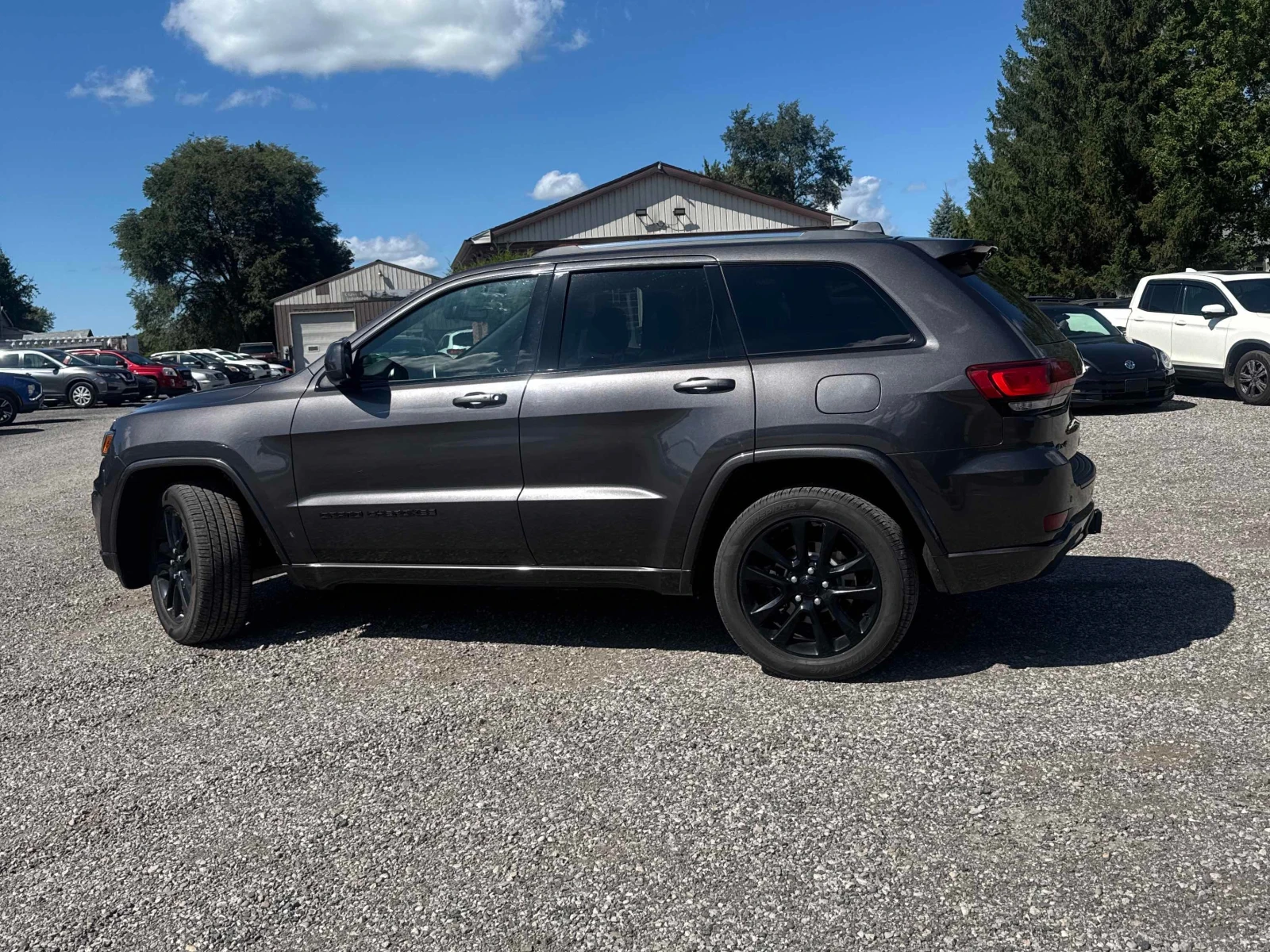 Jeep Grand cherokee * Altitude * CARFAX * АВТОКРЕДИТ* , снимка 2 - Автомобили и джипове - 55898123