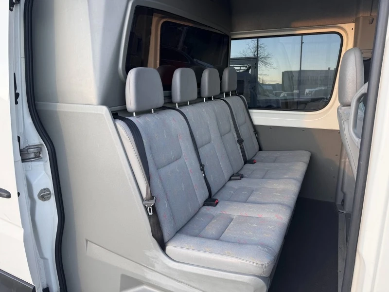 VW Crafter 2.5TDI 6-местен Клима , снимка 7 - Бусове и автобуси - 44940625