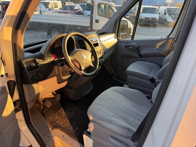 VW Crafter 2.5TDI 6-местен Клима , снимка 11 - Бусове и автобуси - 44940625