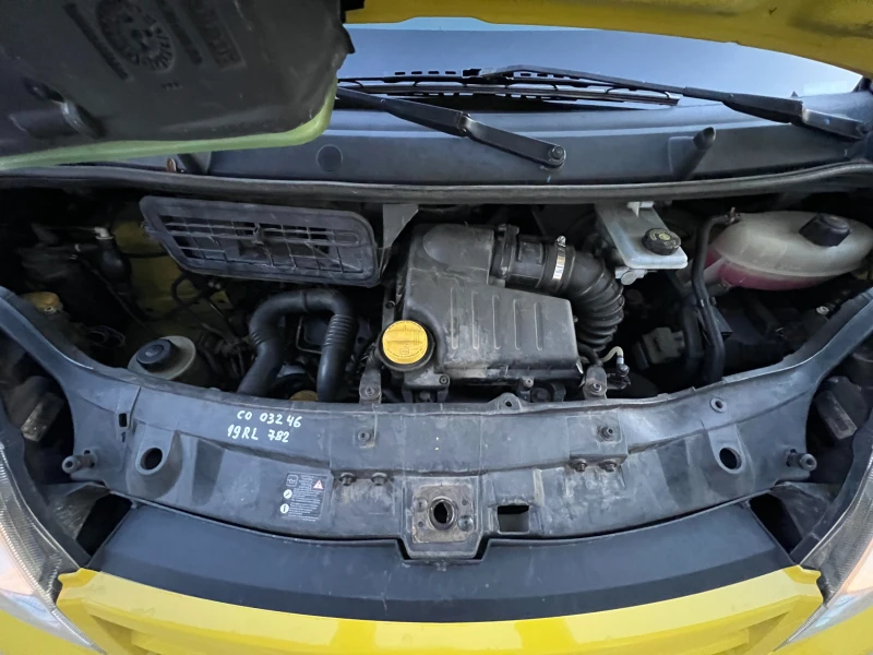 Renault Trafic 2.0dCi 114к.с. ОТЛИЧНО ТЕХНИЧЕСКО СЪСТОЯНИЕ, снимка 15 - Бусове и автобуси - 52731270