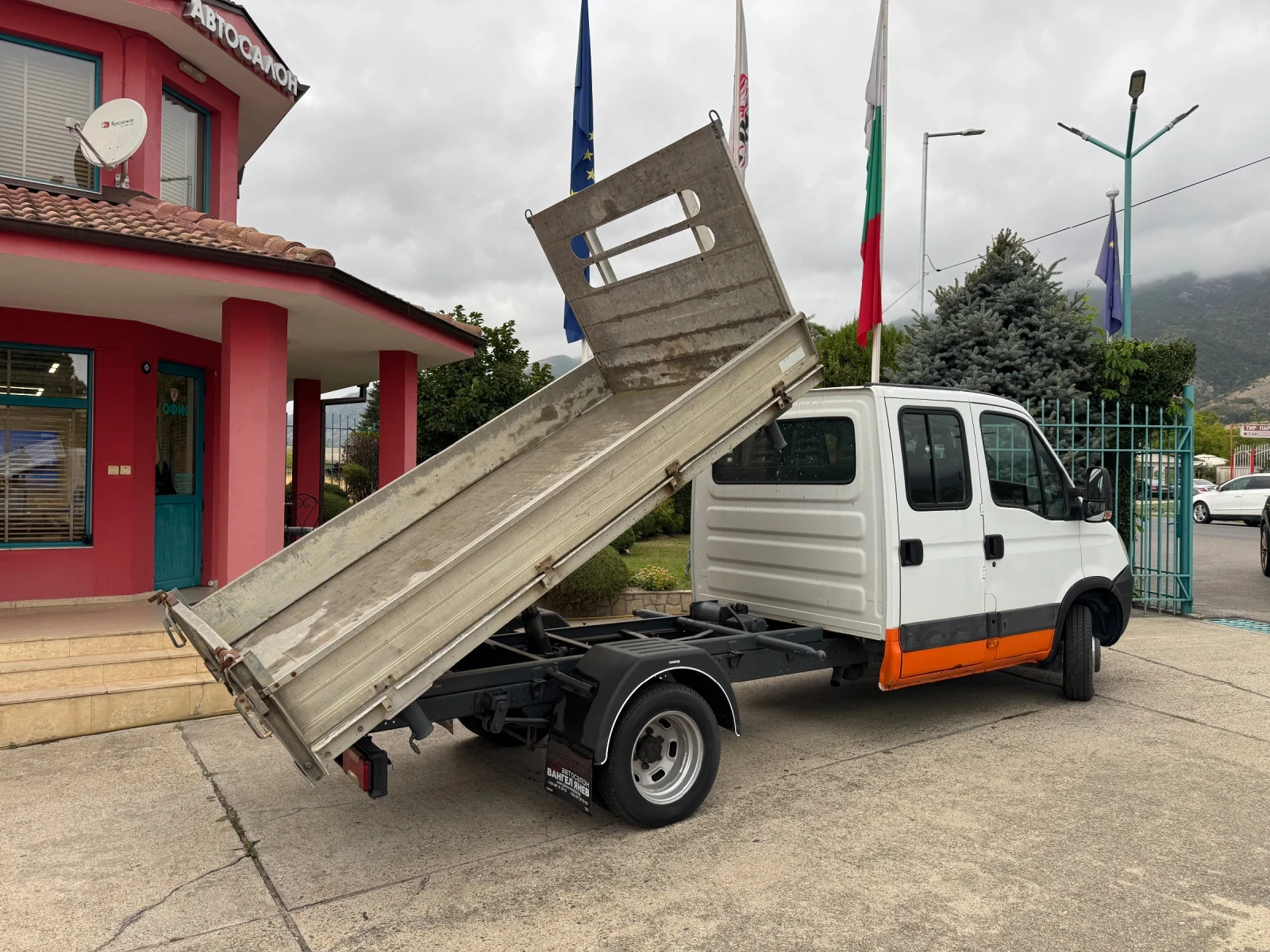 Iveco Daily 3.0HPI* 35C18* 7 места* Тристранен самосвал - изображение 10