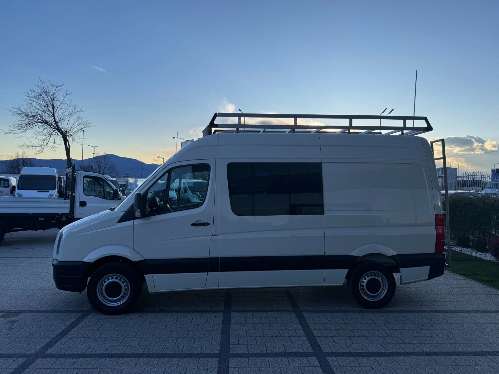 VW Crafter 2.5TDI 6-местен Клима  - изображение 3