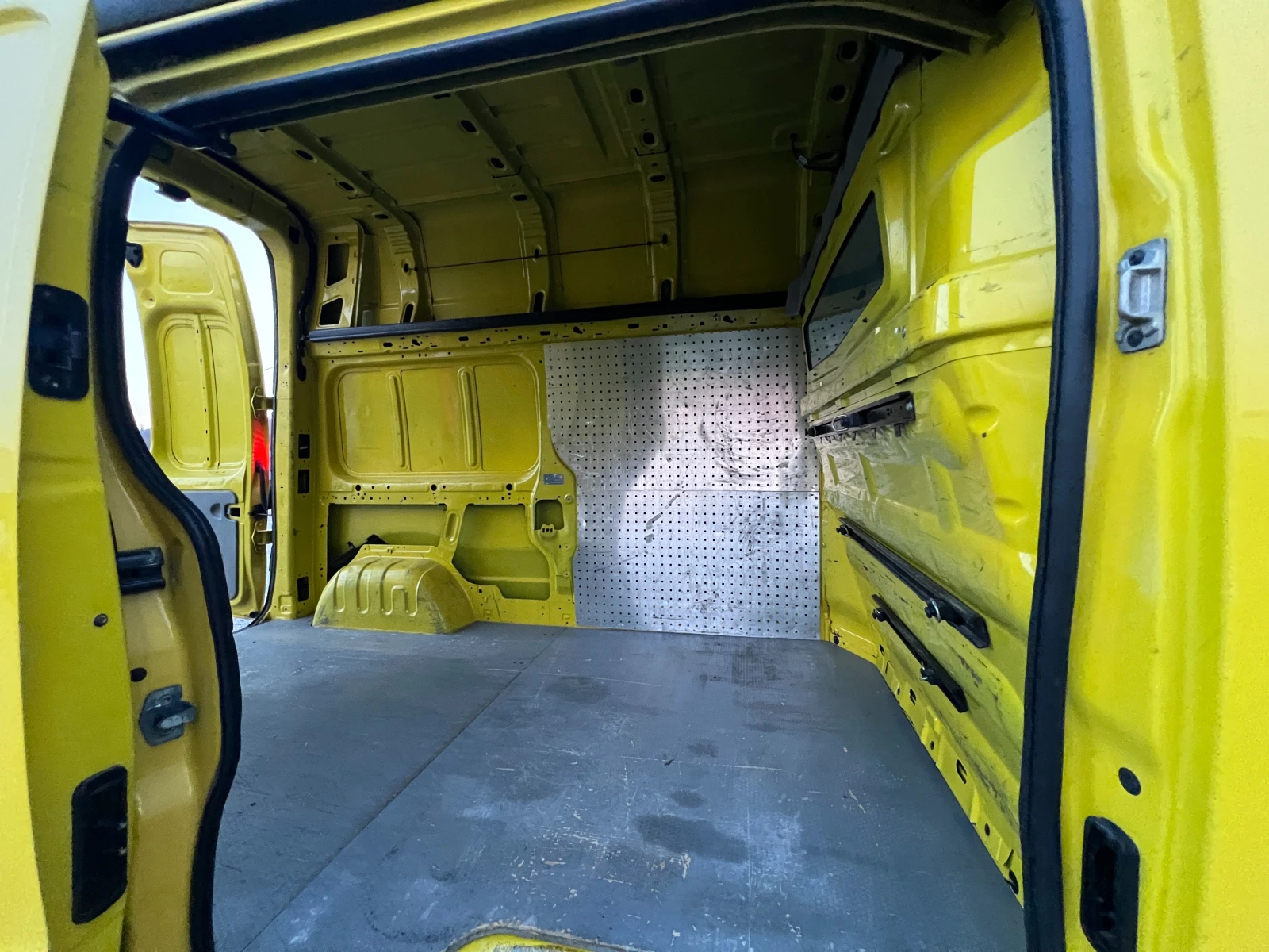 Renault Trafic 2.0dCi 114�.�. ������� ���������� ��������� | Mobile.bg � ����������� 14