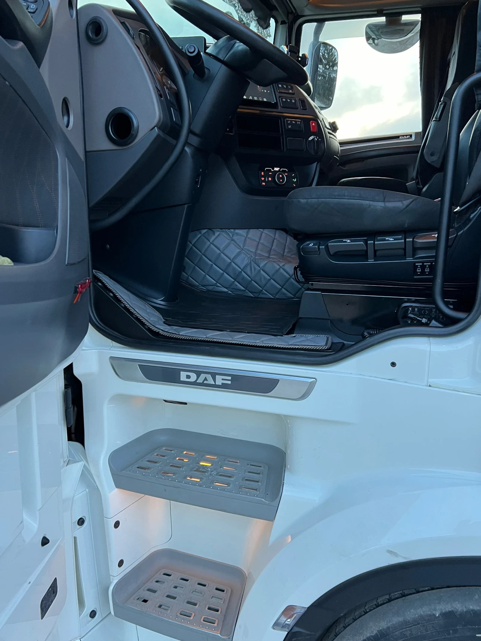Daf XF XF 530 Mega 630000 км Retarder , снимка 16 - Камиони - 54774305