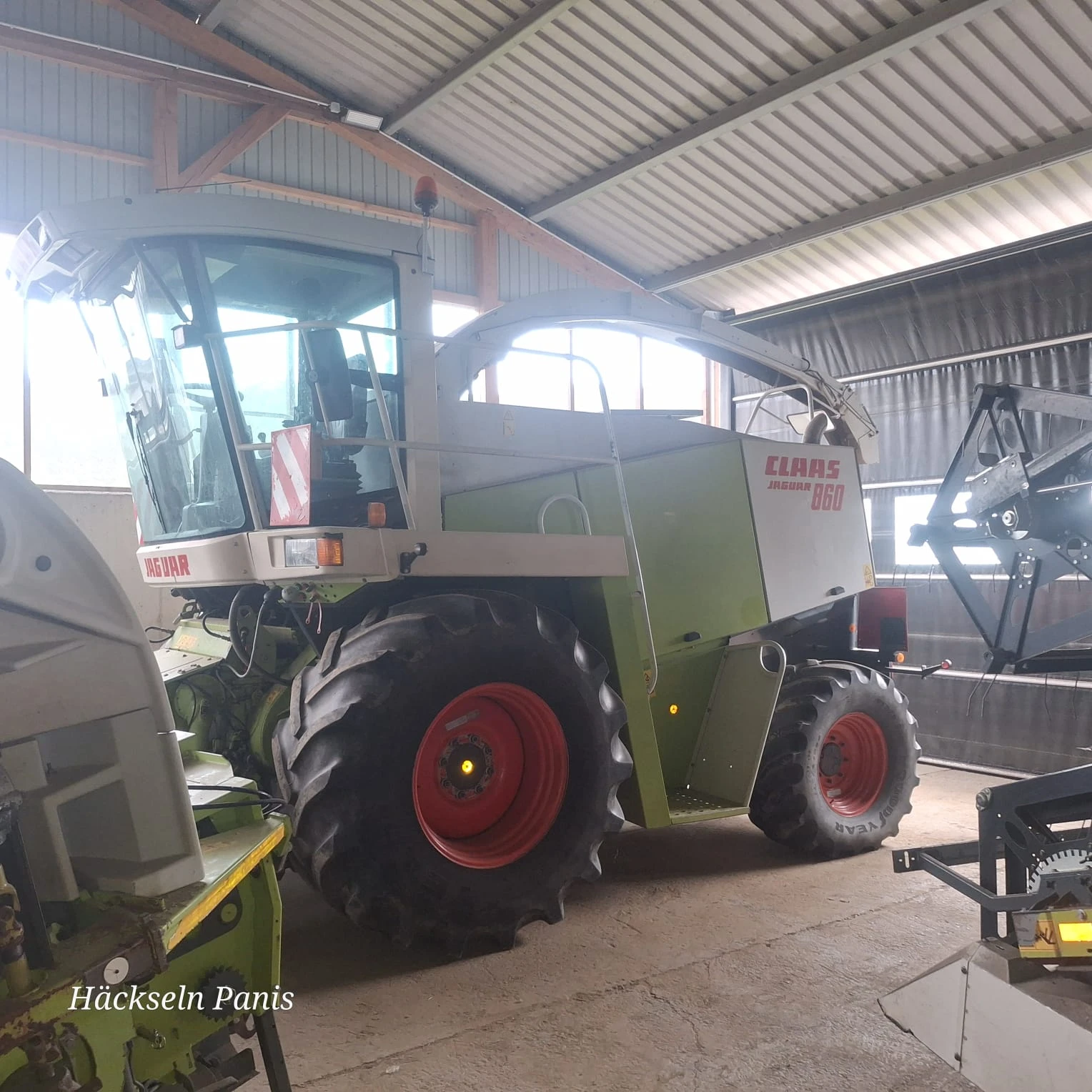 Комбайн Claas Claas Jaguar 860 4х4 лизинг с първоначална вноска , снимка 2 - Селскостопанска техника - 55095549