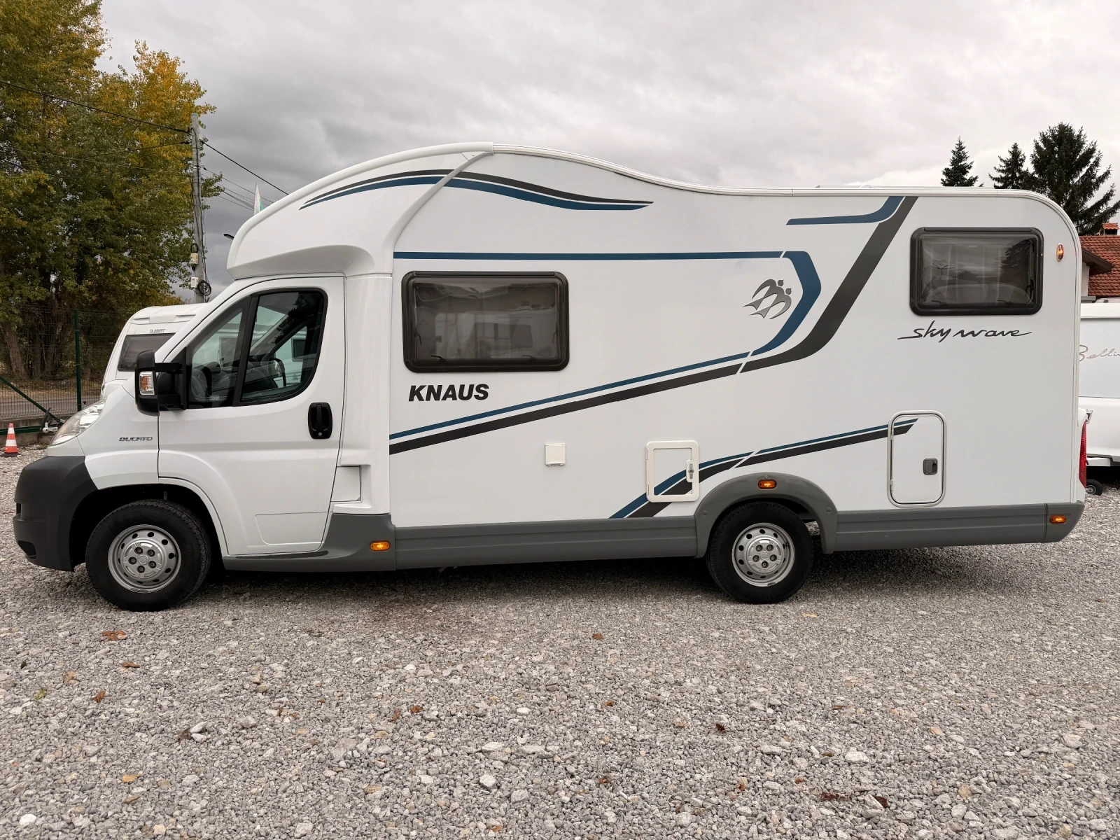 ������ Knaus Sky way 650 ��������, ����� � ��� | Mobile.bg � ����������� 5