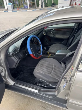 Mercedes-Benz C 220, снимка 9
