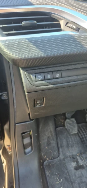 Peugeot 208, снимка 9