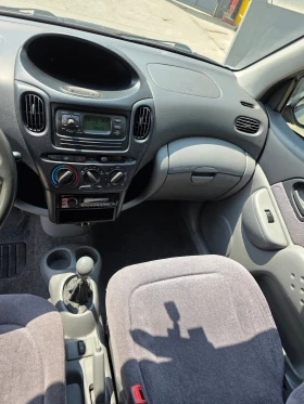 Toyota Yaris verso 1.3i 139000km! - 4855 лв. - 36946487 14