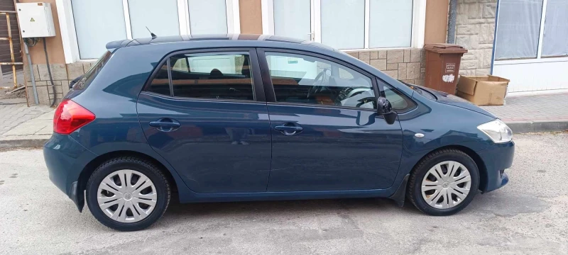 Toyota Auris 1.6 бензин/газ, снимка 10 - Автомобили и джипове - 47186915