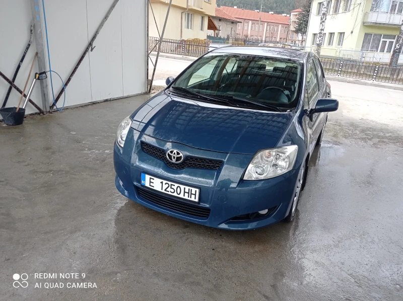 Toyota Auris 1.6 бензин/газ, снимка 2 - Автомобили и джипове - 47186915