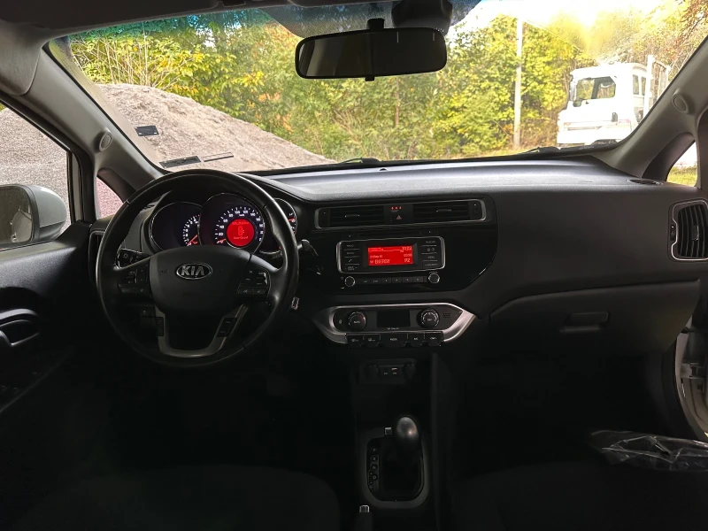 Kia Rio, снимка 6 - Автомобили и джипове - 47519446