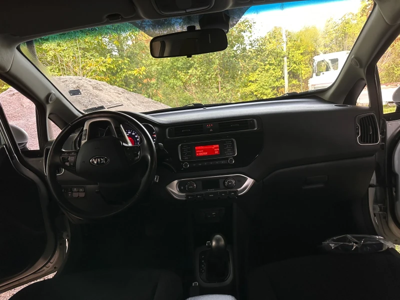 Kia Rio, снимка 10 - Автомобили и джипове - 47519446