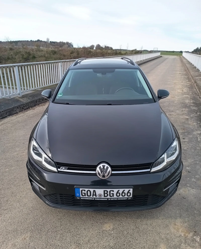 VW Golf 7.5 R-Line 150+ Keyless, снимка 3 - Автомобили и джипове - 48982639