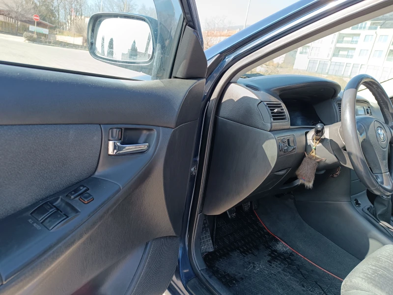 Toyota Corolla 2.0 d, снимка 13 - Автомобили и джипове - 49103437