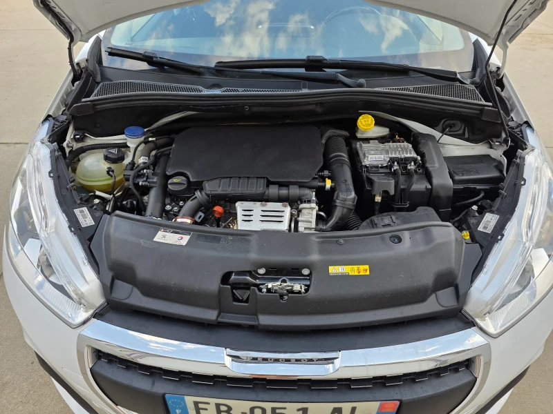Peugeot 208 1.2 THP EVRO 6 , снимка 7 - Автомобили и джипове - 51318392