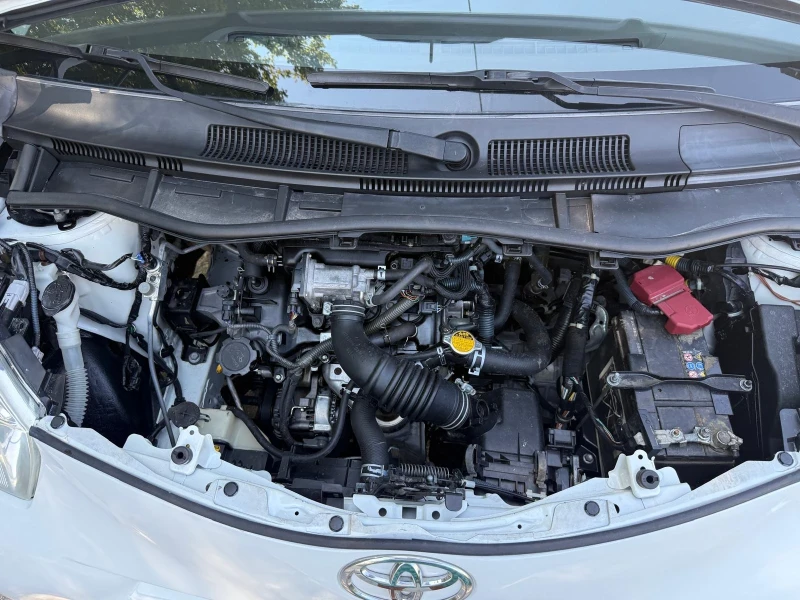 Toyota IQ VVTI Avtomat , снимка 15 - Автомобили и джипове - 52449916