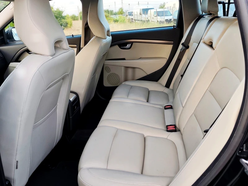 Volvo V70 2.0D4 181ks EURO6, снимка 10 - Автомобили и джипове - 51647508