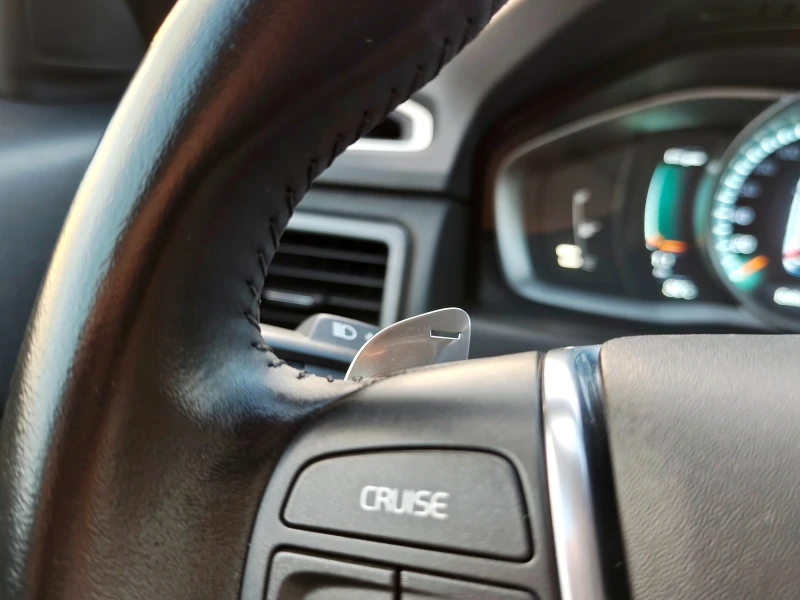 Volvo V70 2.0D4 181ks EURO6, снимка 9 - Автомобили и джипове - 51647508