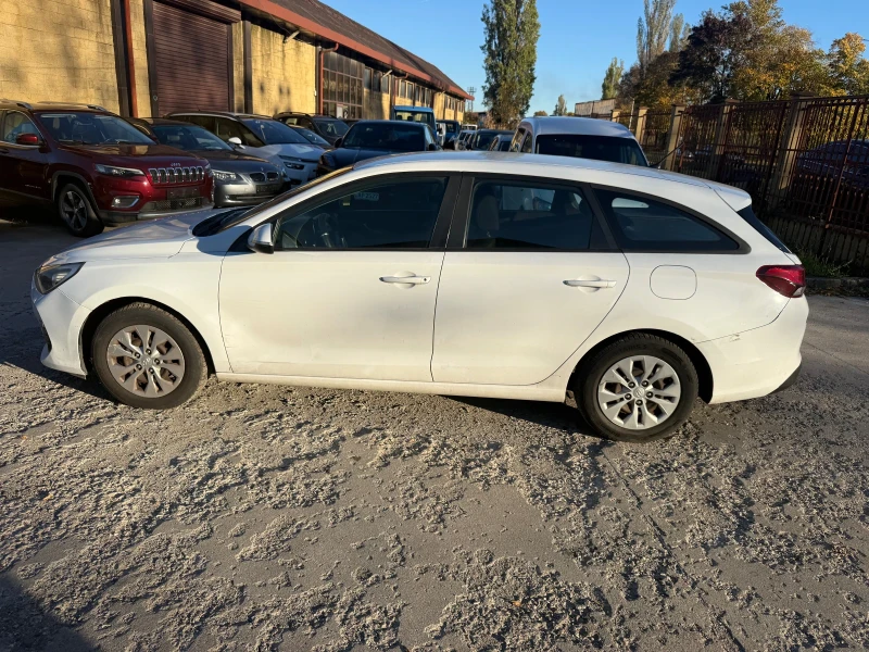 Hyundai I30 1.4i ГАЗ BRC заводска 100 kc., снимка 8 - Автомобили и джипове - 52227443