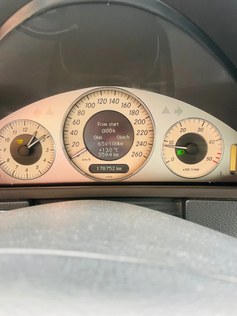 Mercedes-Benz CLK 220 cdi, снимка 12 - Автомобили и джипове - 52286679