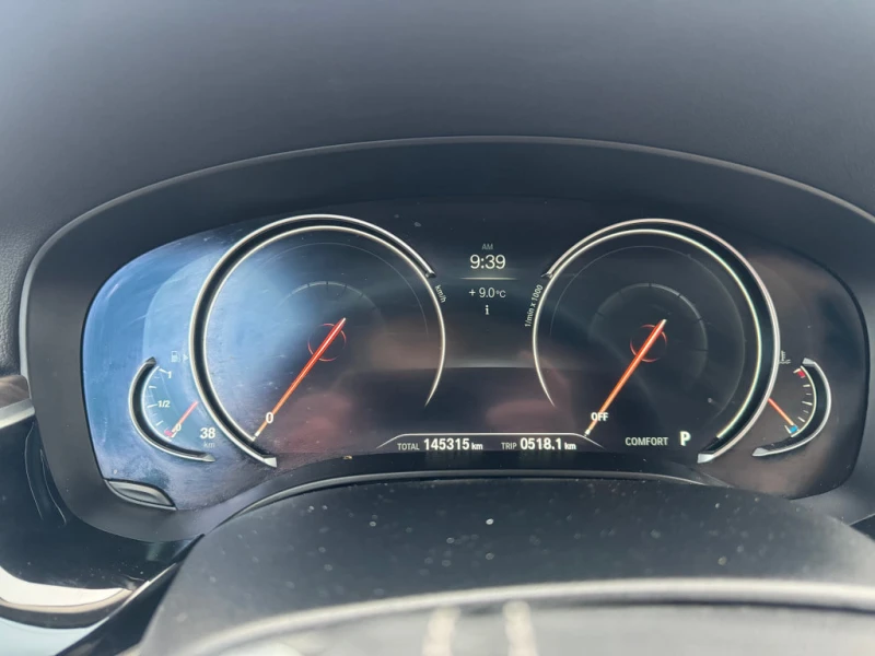 BMW 530 * АВТО КРЕДИТ* ЦЕНА ДО БГ * СЕРВИЗНА ИСТОРИЯ * , снимка 11 - Автомобили и джипове - 52467504