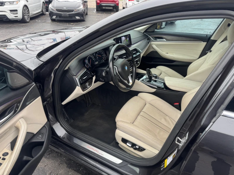 BMW 530 * АВТО КРЕДИТ* ЦЕНА ДО БГ * СЕРВИЗНА ИСТОРИЯ * , снимка 9 - Автомобили и джипове - 52467504