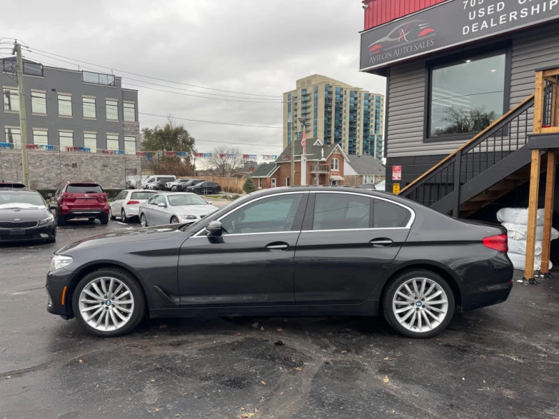 BMW 530 * АВТО КРЕДИТ* ЦЕНА ДО БГ * СЕРВИЗНА ИСТОРИЯ * , снимка 5 - Автомобили и джипове - 52467504