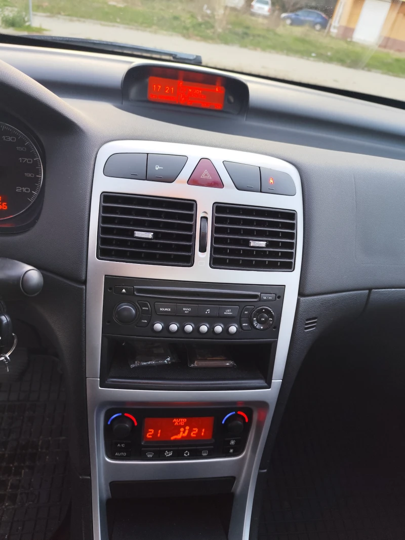 Peugeot 307, снимка 13 - Автомобили и джипове - 52806575
