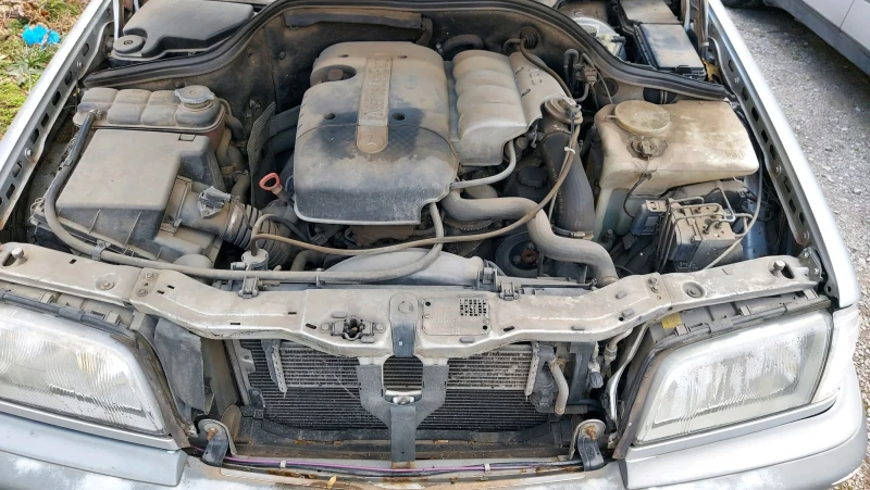 Mercedes-Benz C 200, снимка 13 - Автомобили и джипове - 52976828