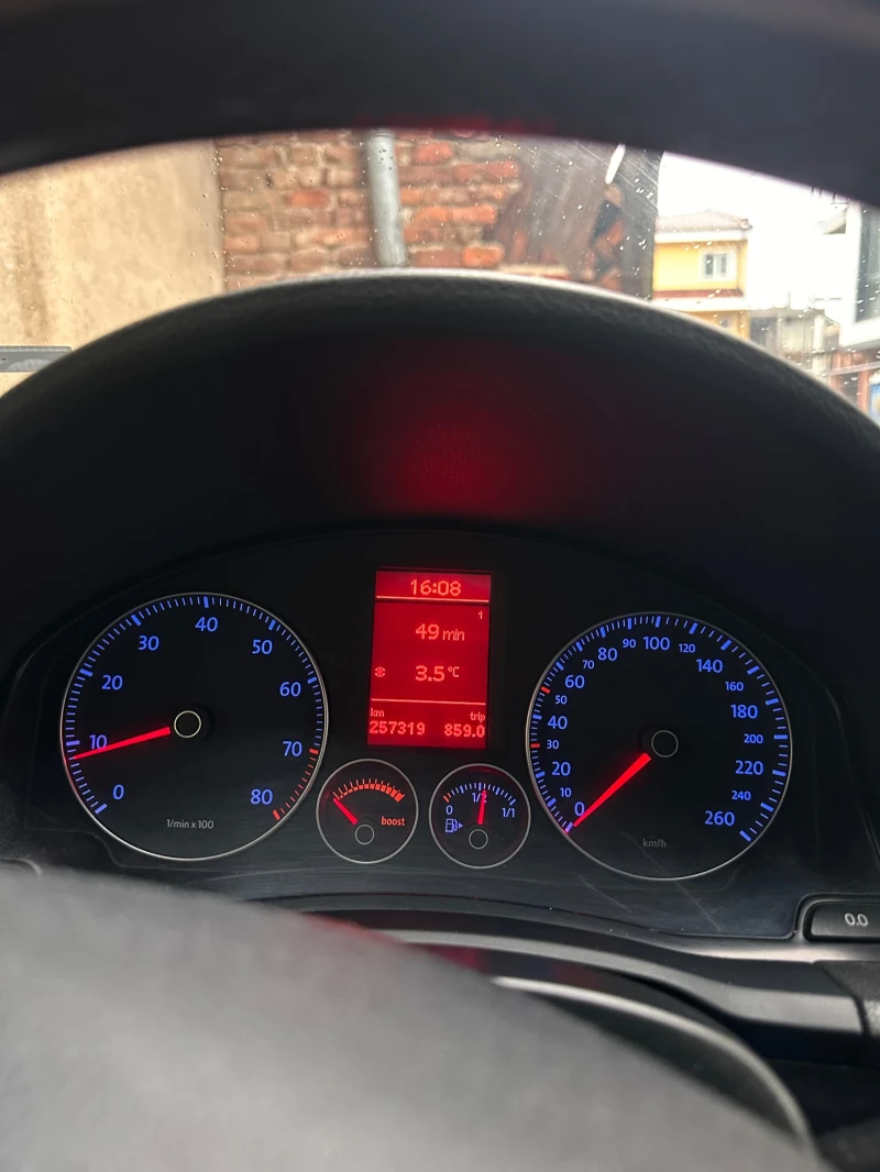 VW Golf, снимка 6 - Автомобили и джипове - 53055323