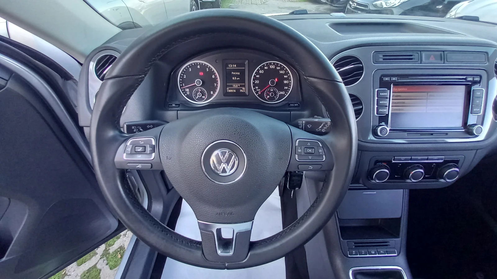 VW Tiguan ФЕЙС ИЗКЛЮЧИТЕЛЕН СЕРВИЗ КНИЖК ОБСЛУЖЕН УНИКАТ НОВ - изображение 10