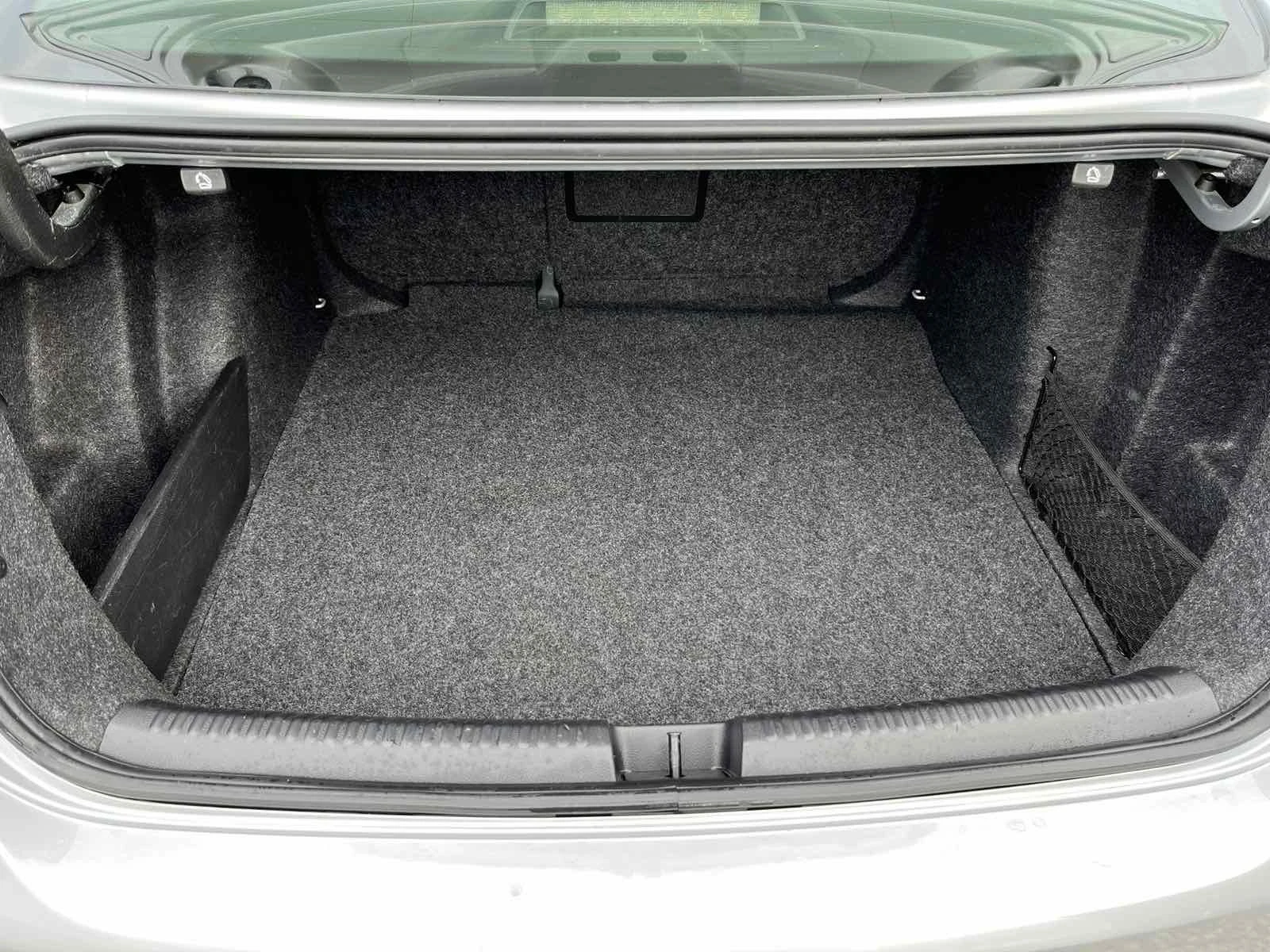 VW Jetta 1.6TDI 105 DSG BLUEMOTION    | Mobile.bg   15