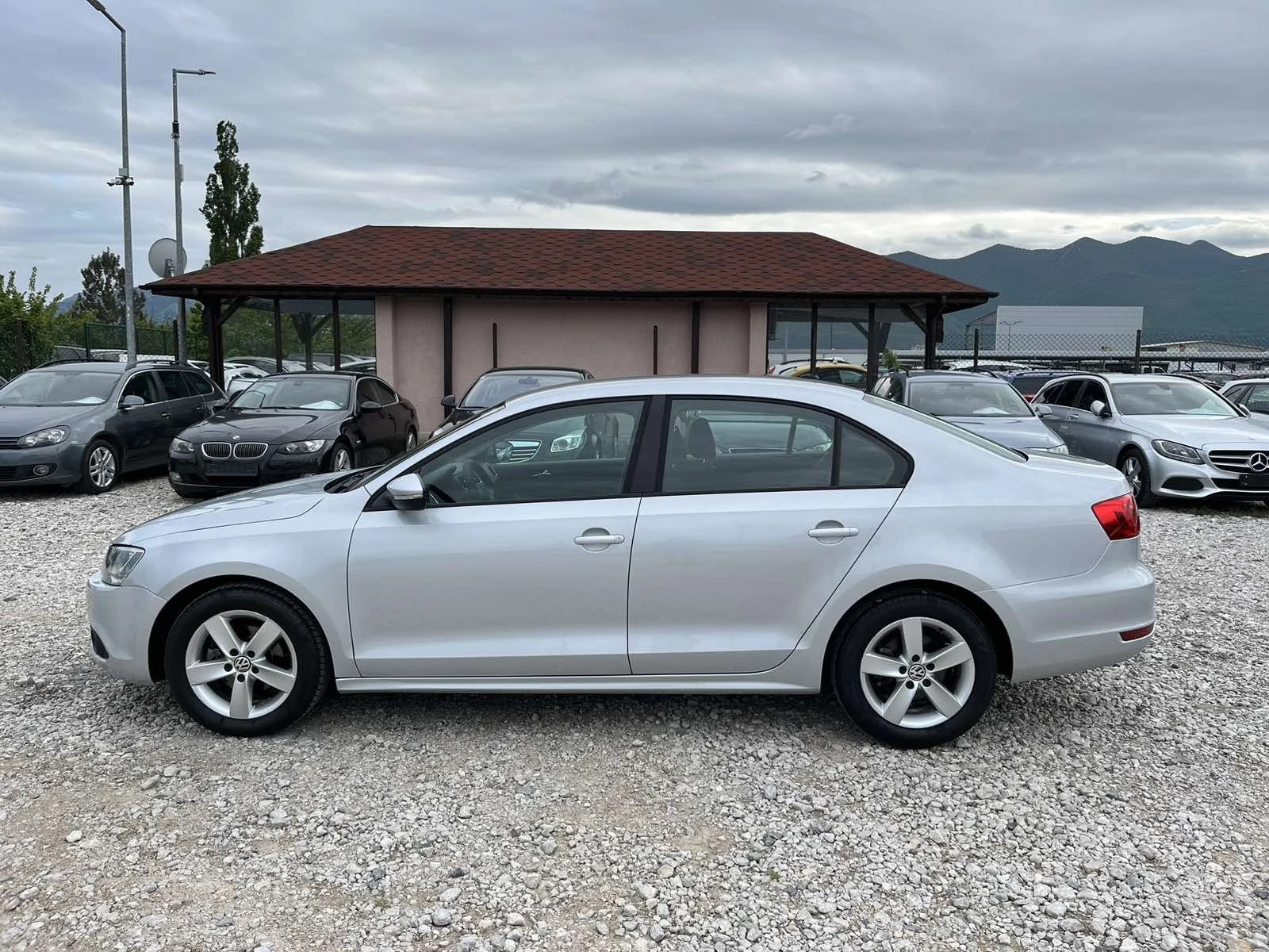 VW Jetta 1.6TDI 105к DSG BLUEMOTION КЛИМАТРОНИК ВНОС ИТАЛИЯ - изображение 6