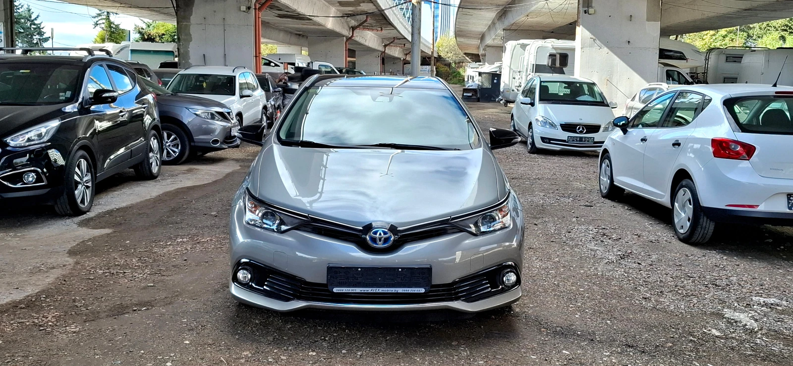 Toyota Auris 78хил.км. BLACK EDITION - изображение 2