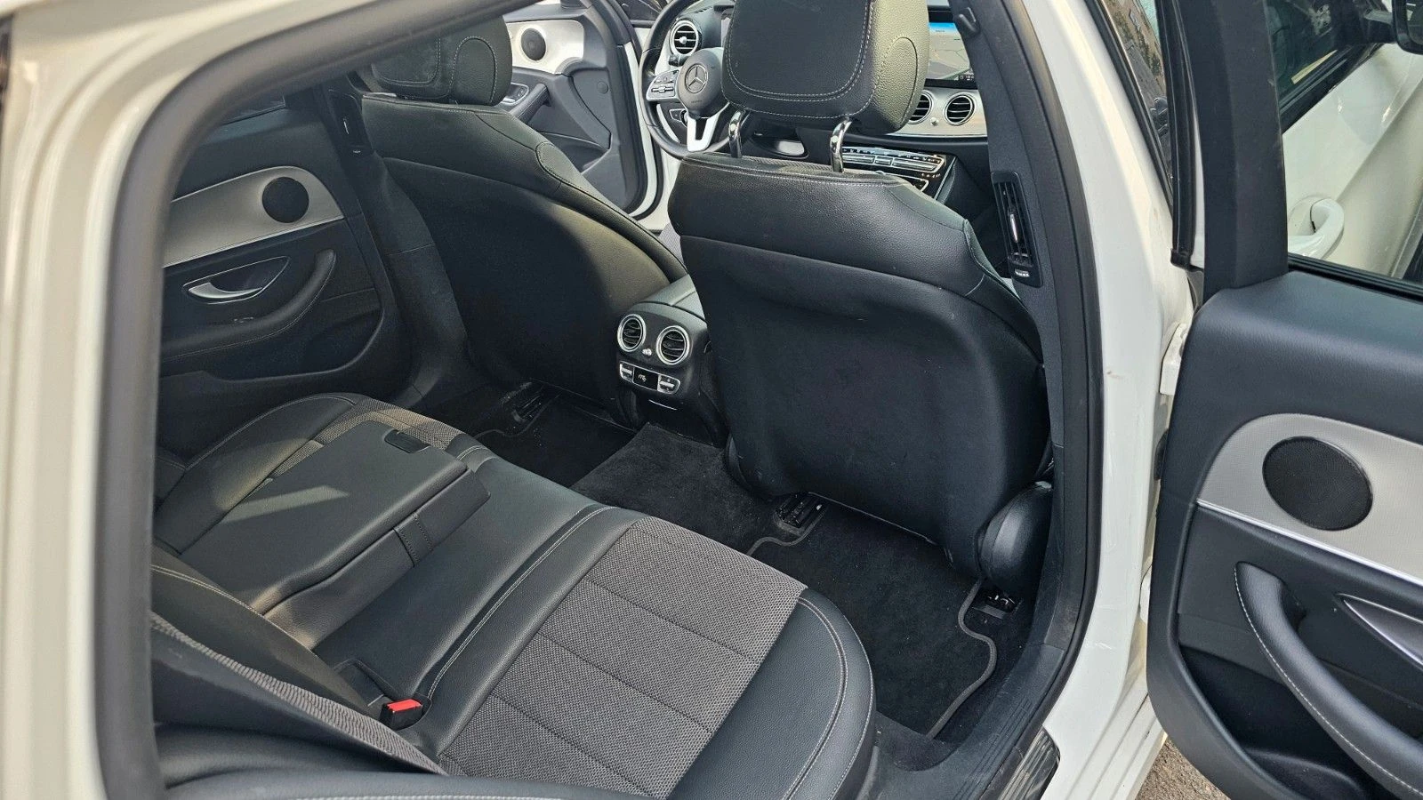 Mercedes-Benz E 220 194HP/NAVI/PANO/CAM/LED/ACC/KLESS/505v - изображение 9