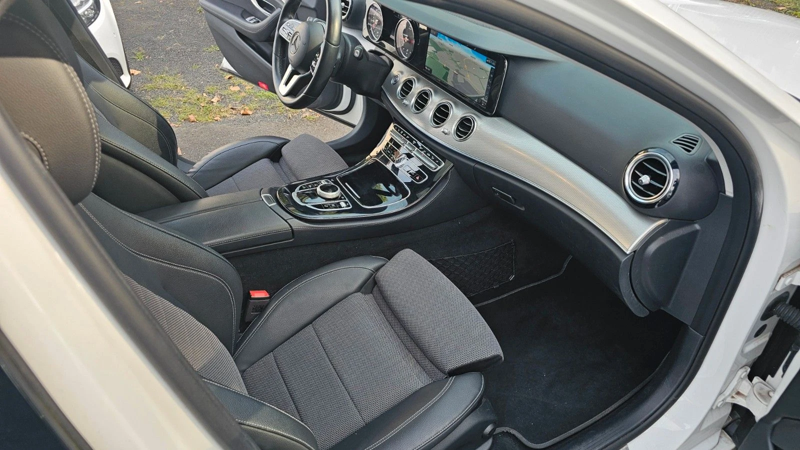 Mercedes-Benz E 220 194HP/NAVI/PANO/CAM/LED/ACC/KLESS/505v - изображение 8